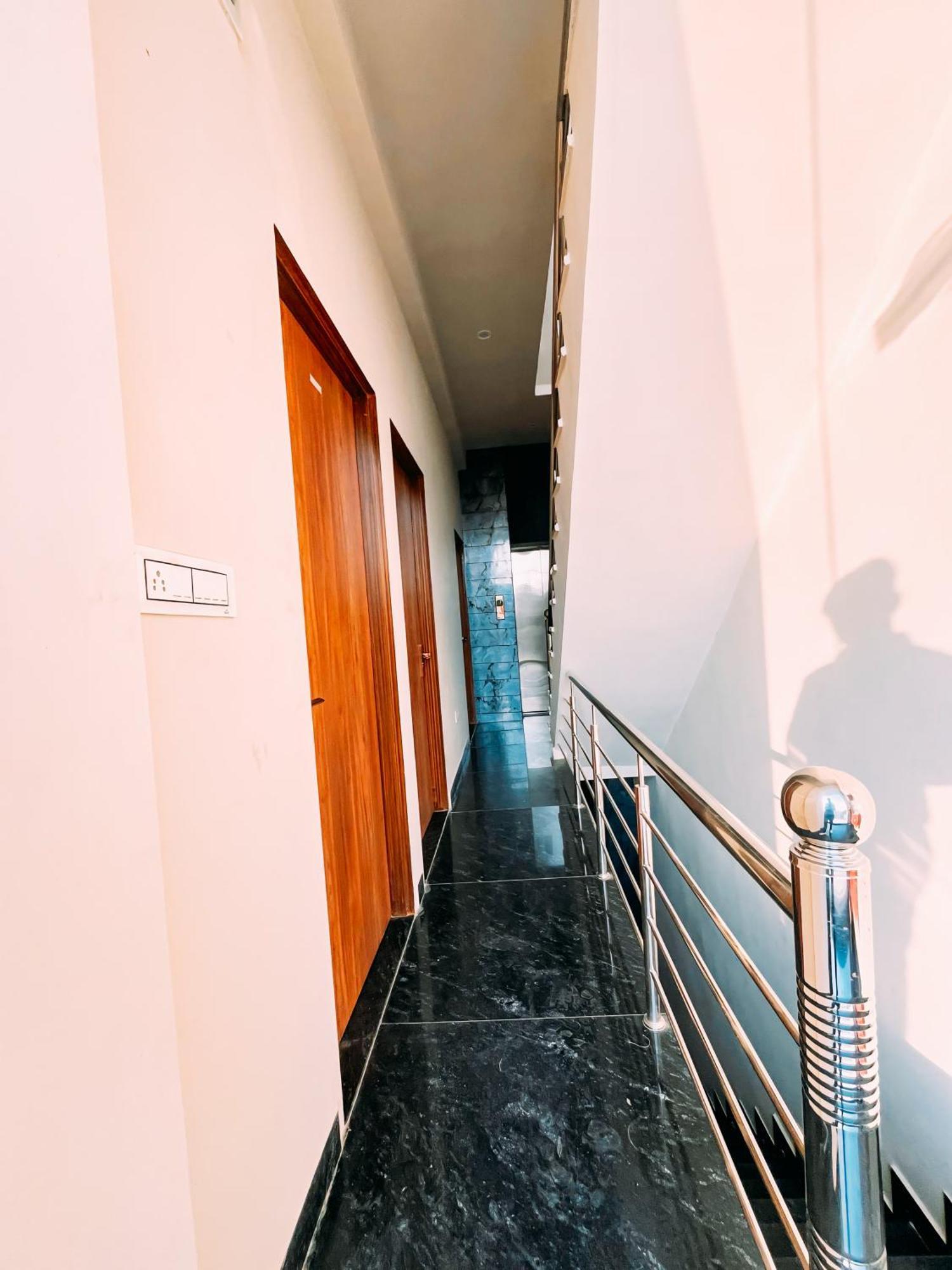 Hotel Pooja Джапур Экстерьер фото